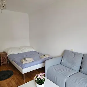 Sehr Suesse Wohnung. Altstadt Nah. Apartment